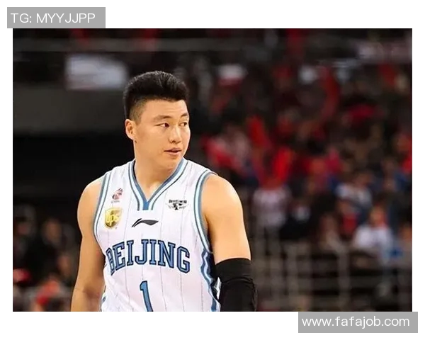 李根的篮球传奇：从青涩少年到职业巨星的奋斗之路